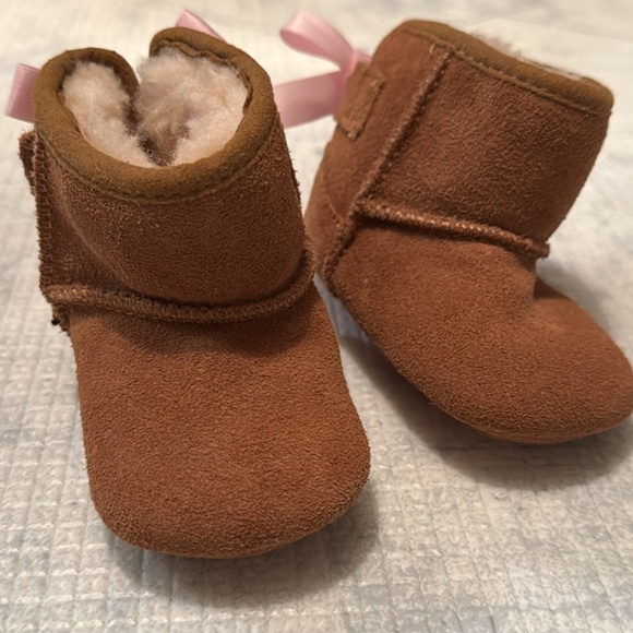 Baby uggs - Picture 2 of 2